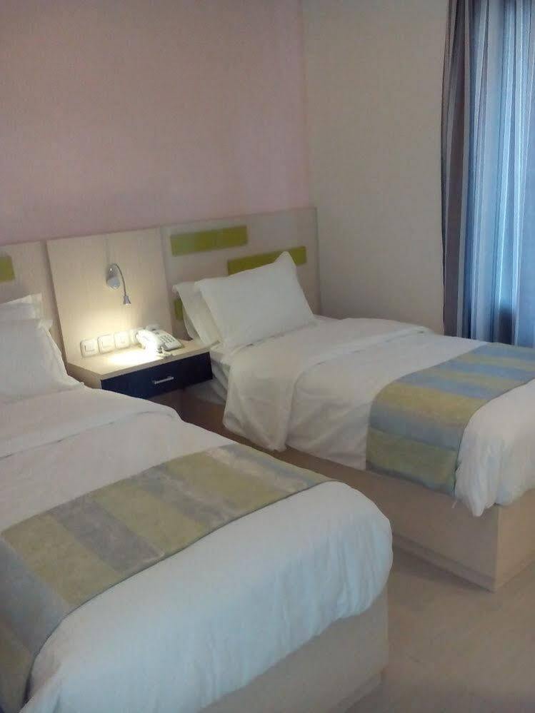 The Arizon At Malioboro Hotel Γιογκιακάρτα Εξωτερικό φωτογραφία