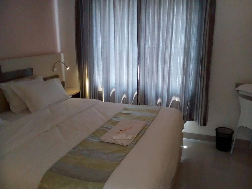 The Arizon At Malioboro Hotel Γιογκιακάρτα Εξωτερικό φωτογραφία